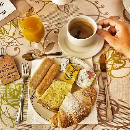 Cristina Hotel Tenno