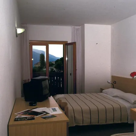 Cristina Hotel 3*